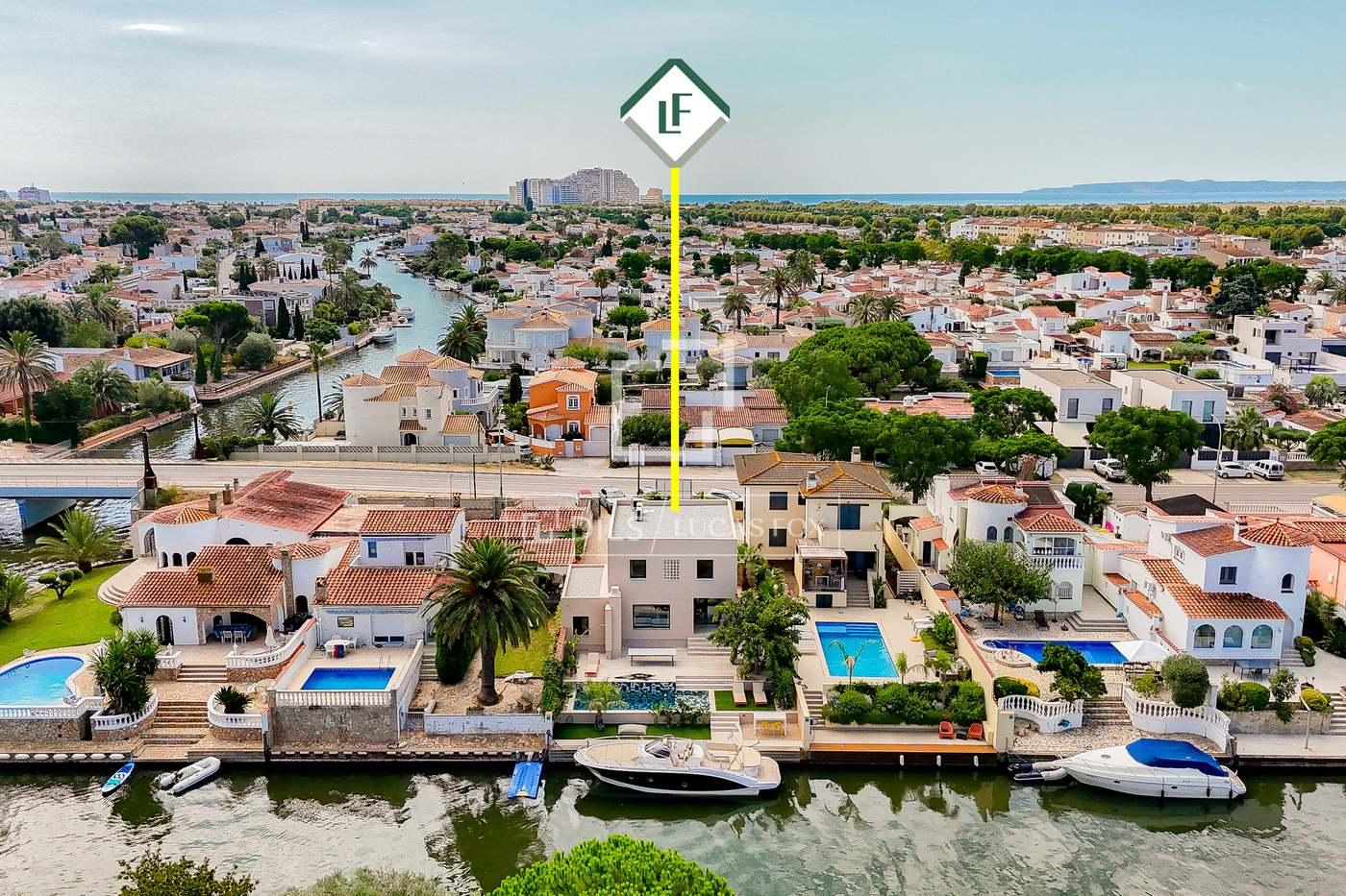 House for Sale in Empuriabrava