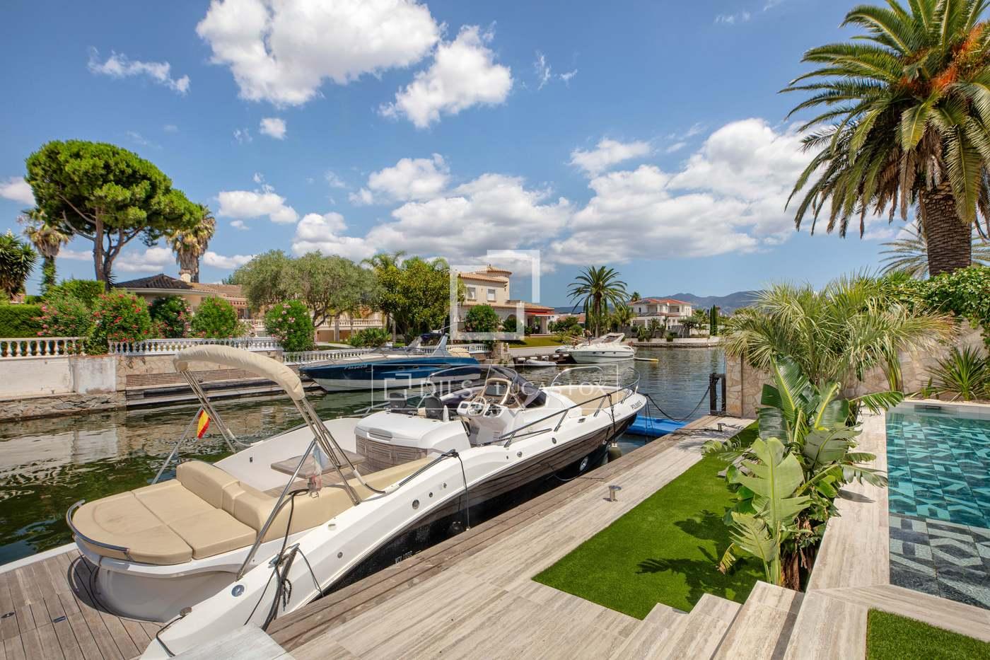 House for Sale in Empuriabrava