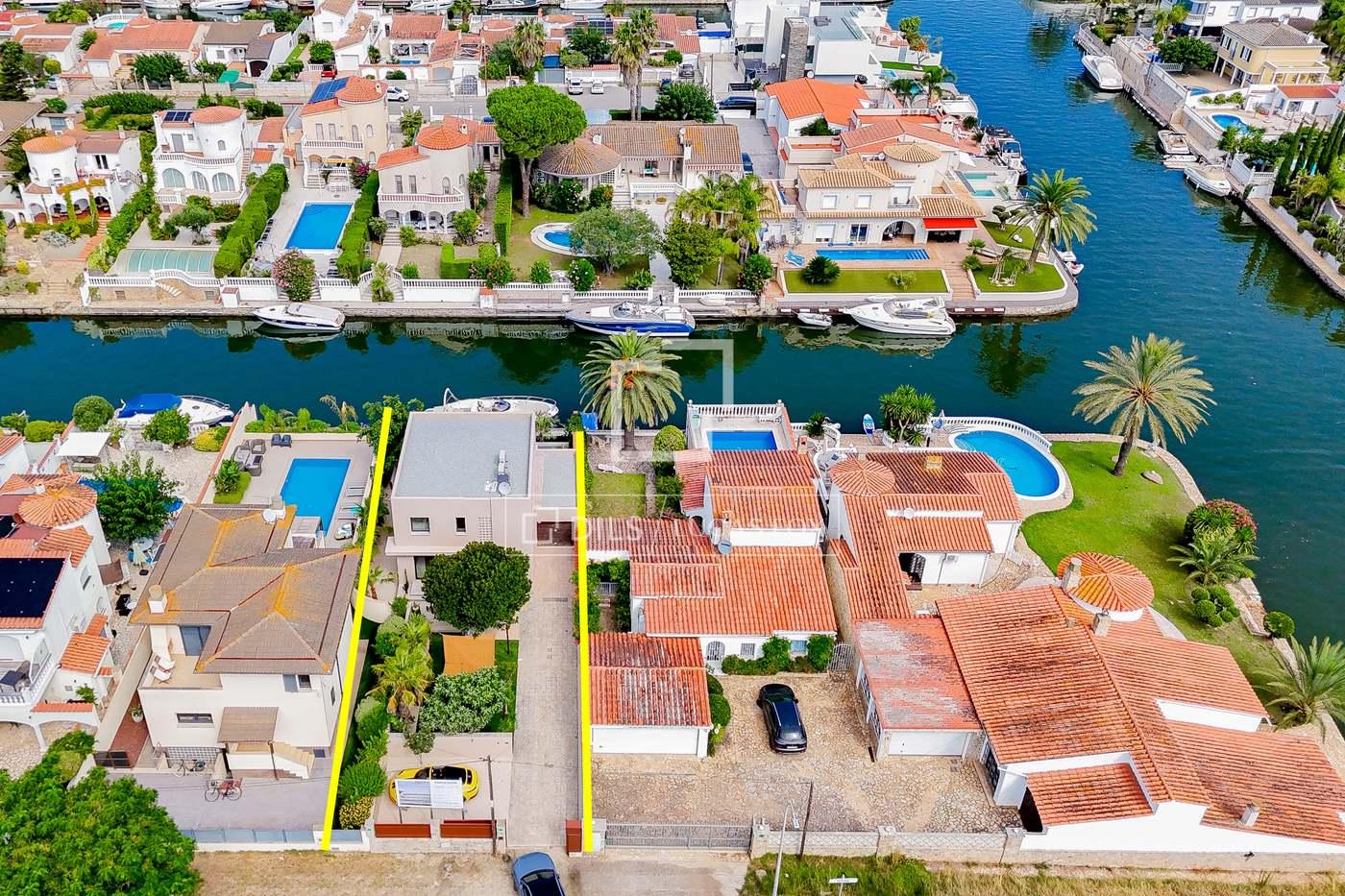 House for Sale in Empuriabrava