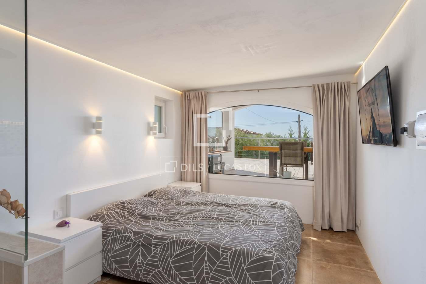 House for Sale in Roses