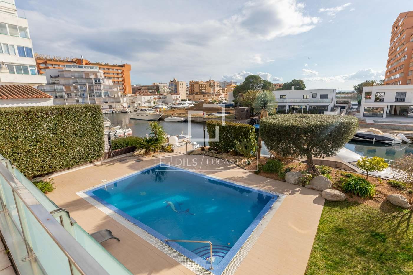 Casa en Venta en Roses