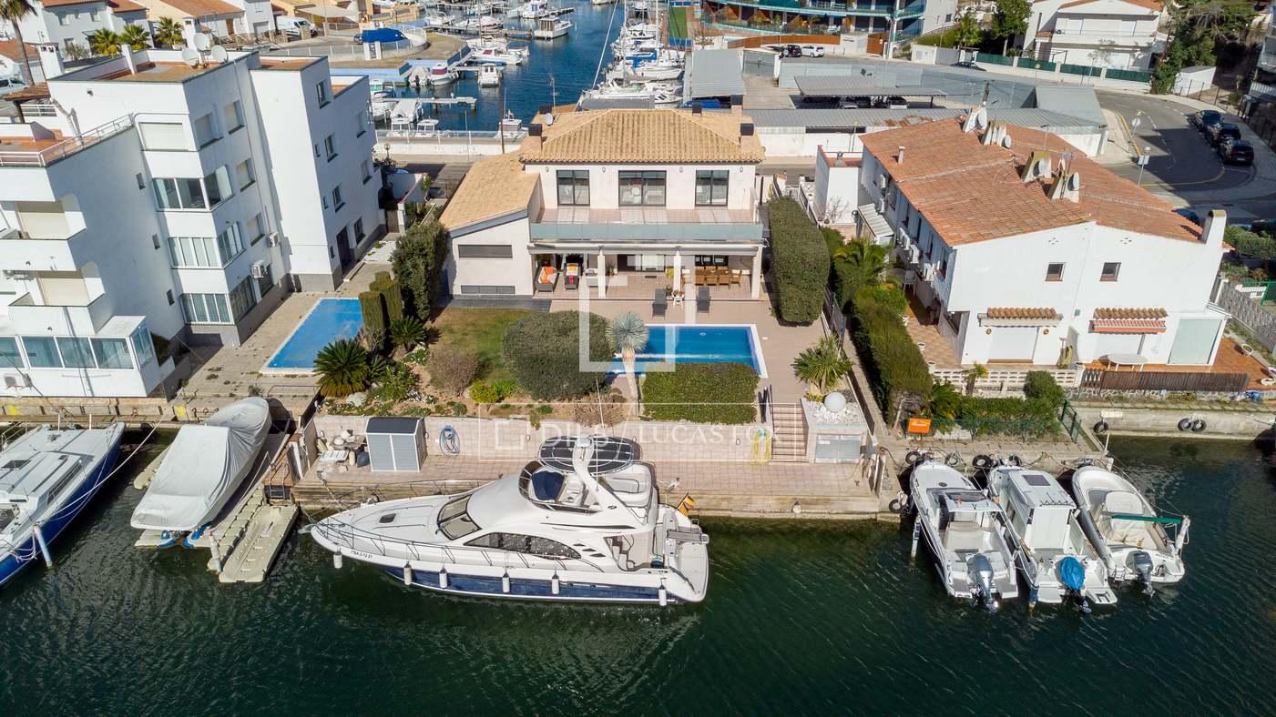 Casa en Venta en Roses