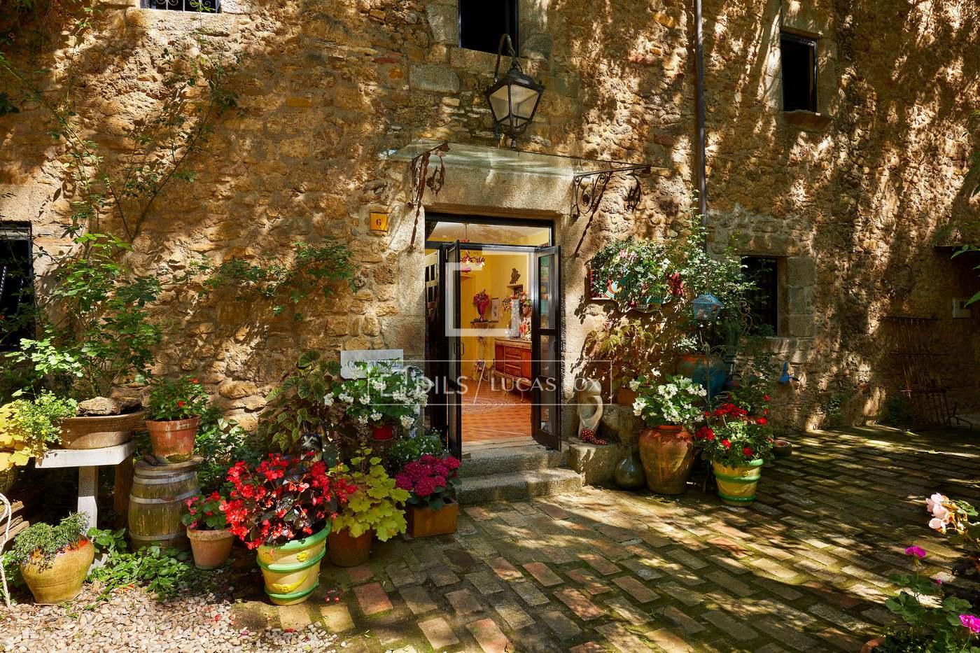 Hotel for Sale in Cornellà del Terri