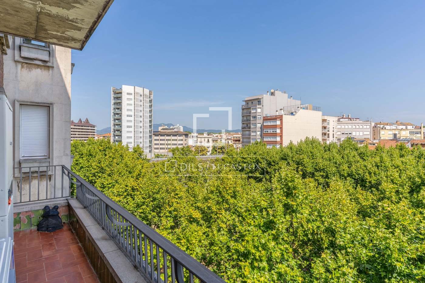 Apartment for Sale in Girona