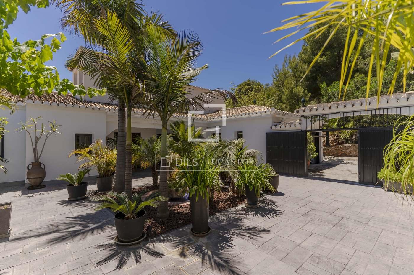 House for Sale in Almuñécar