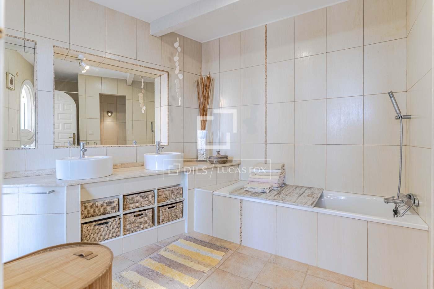 House for Sale in Salobreña