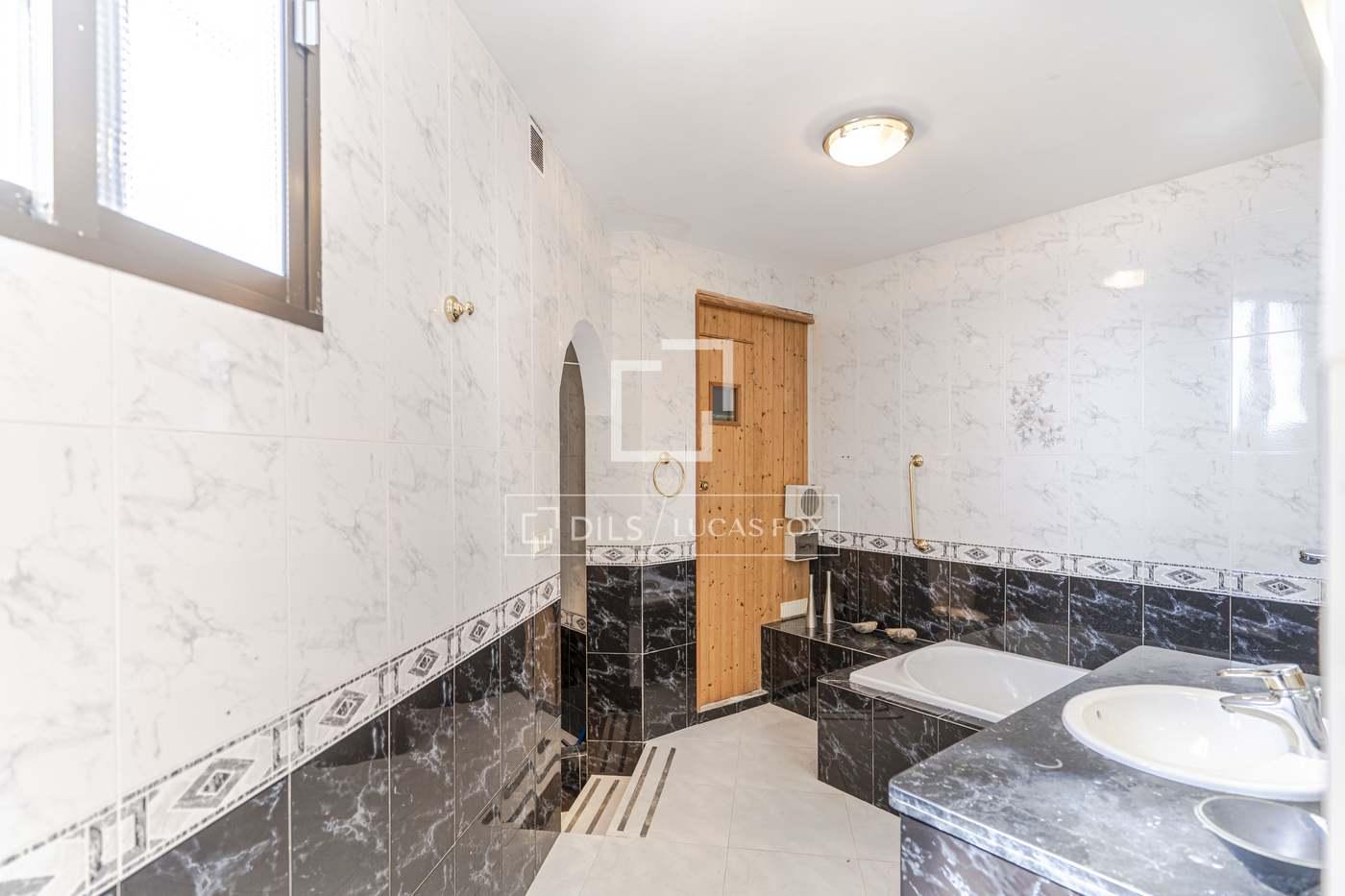 House for Sale in Salobreña