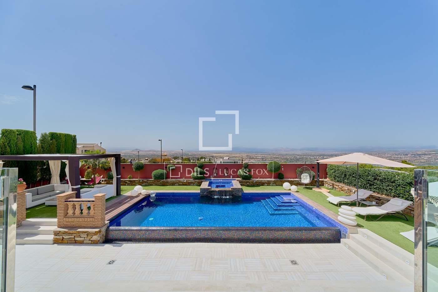 House for Sale in La Zubia
