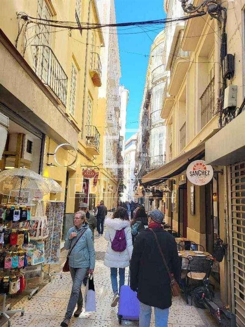 Building for Sale in Málaga