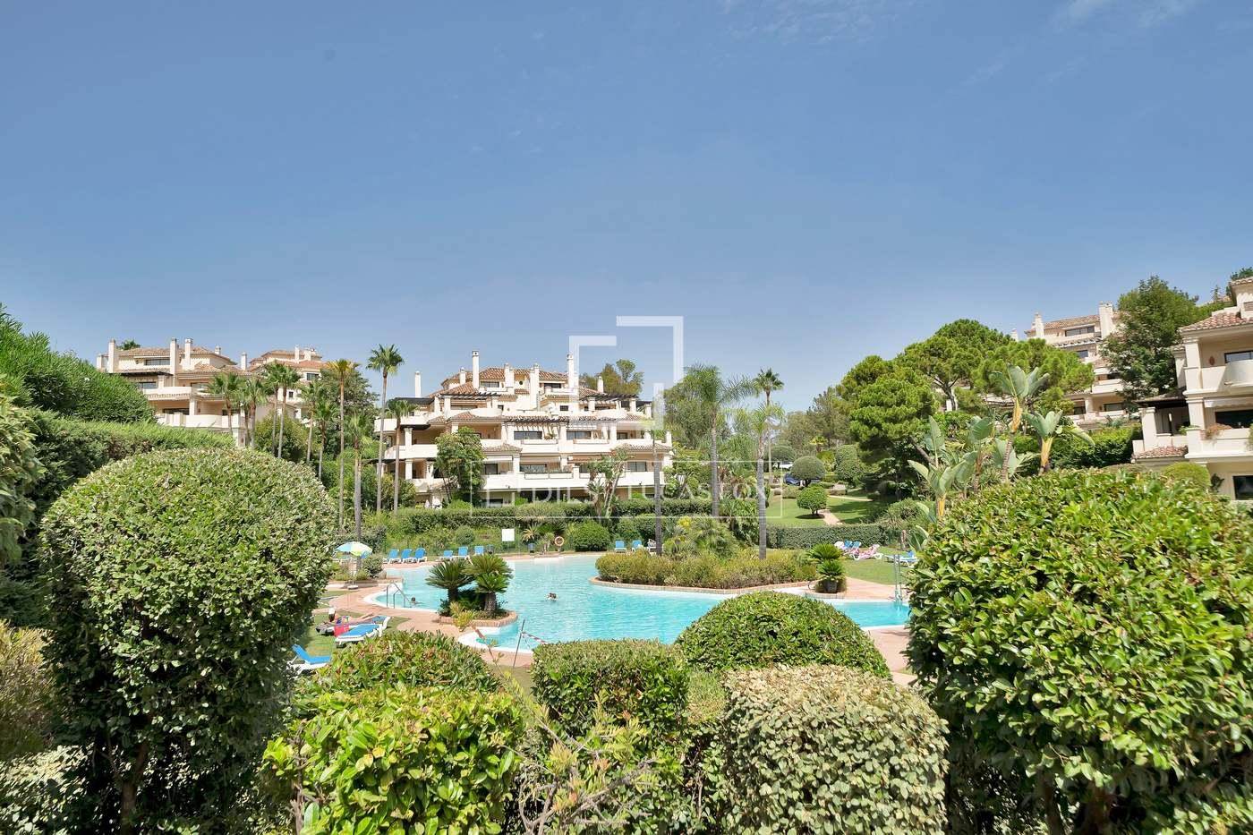 Apartment for Sale in Benahavís
