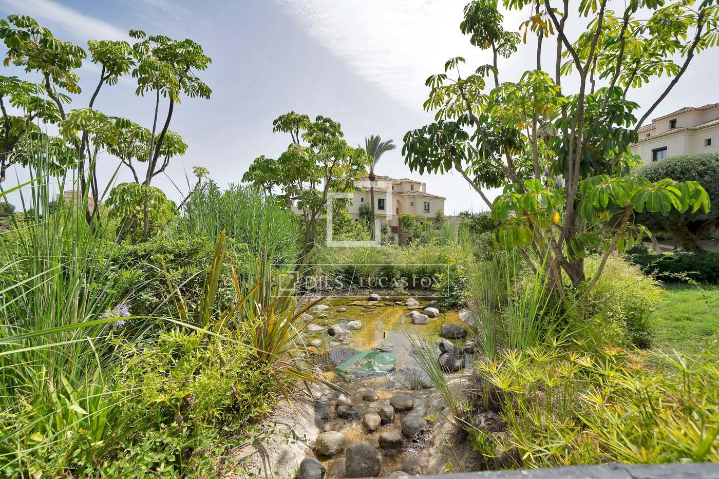 Apartment for Sale in Benahavís
