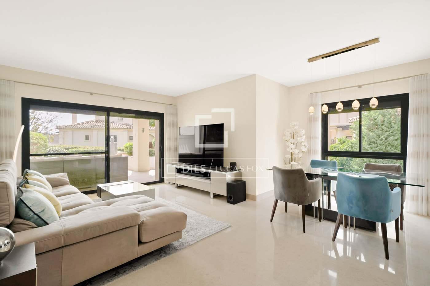 Apartment for Sale in Benahavís