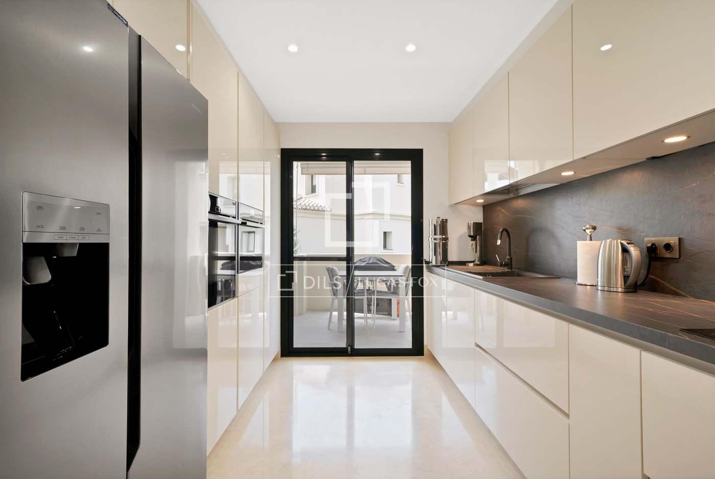 Apartment for Sale in Benahavís