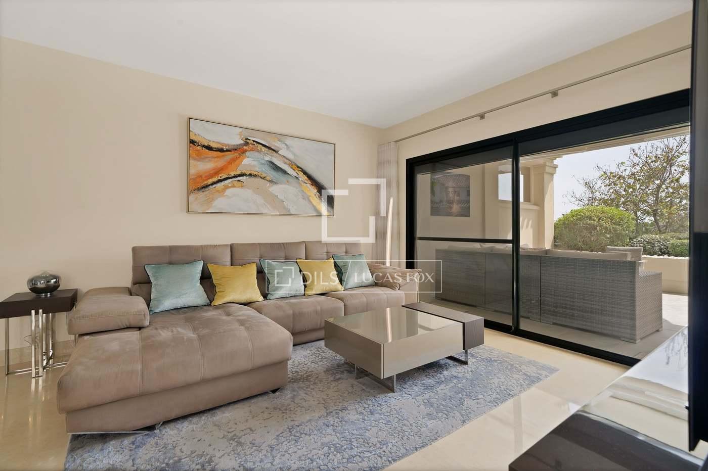 Apartment for Sale in Benahavís