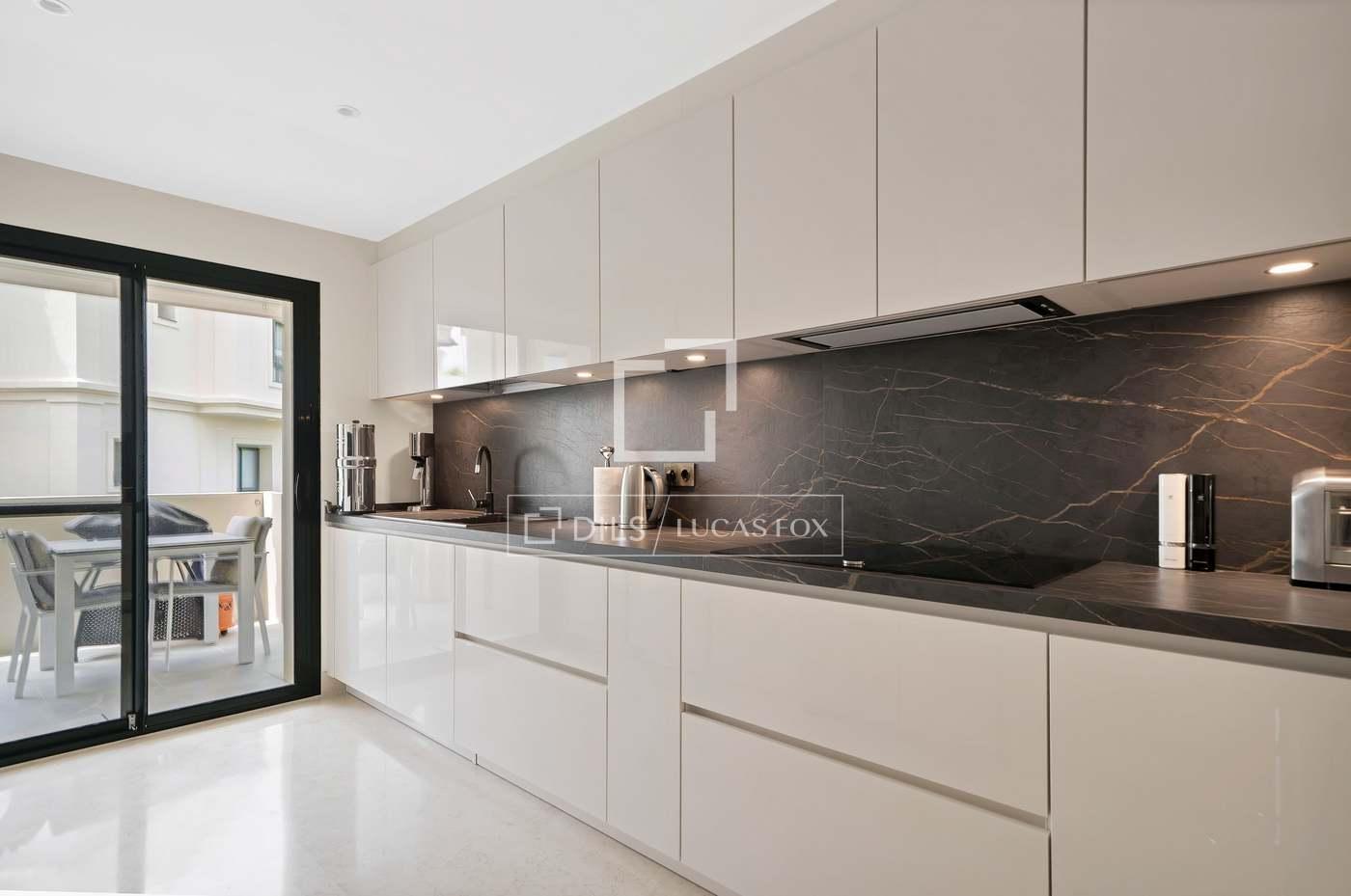 Apartment for Sale in Benahavís