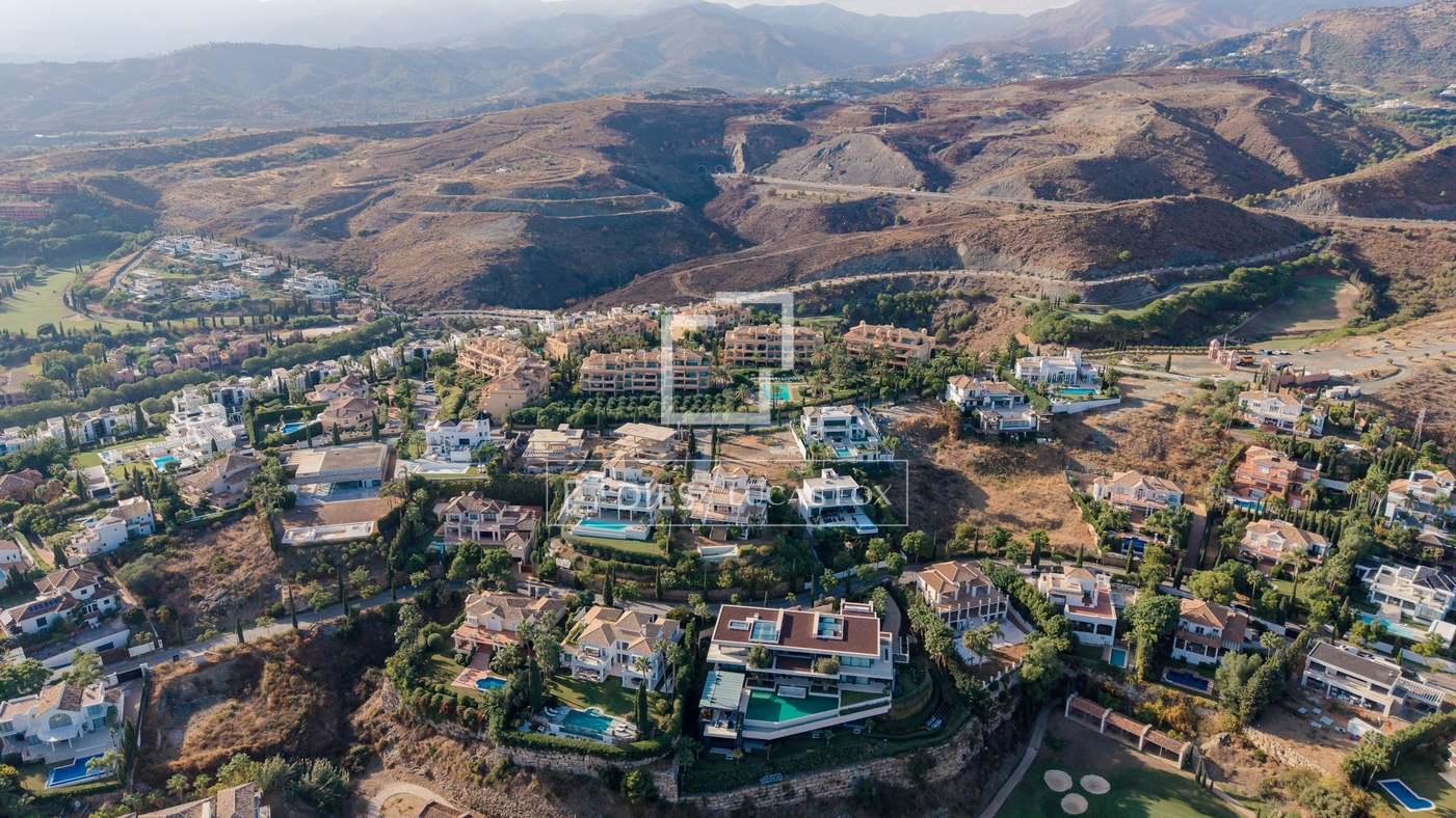 Plot for Sale in Benahavís