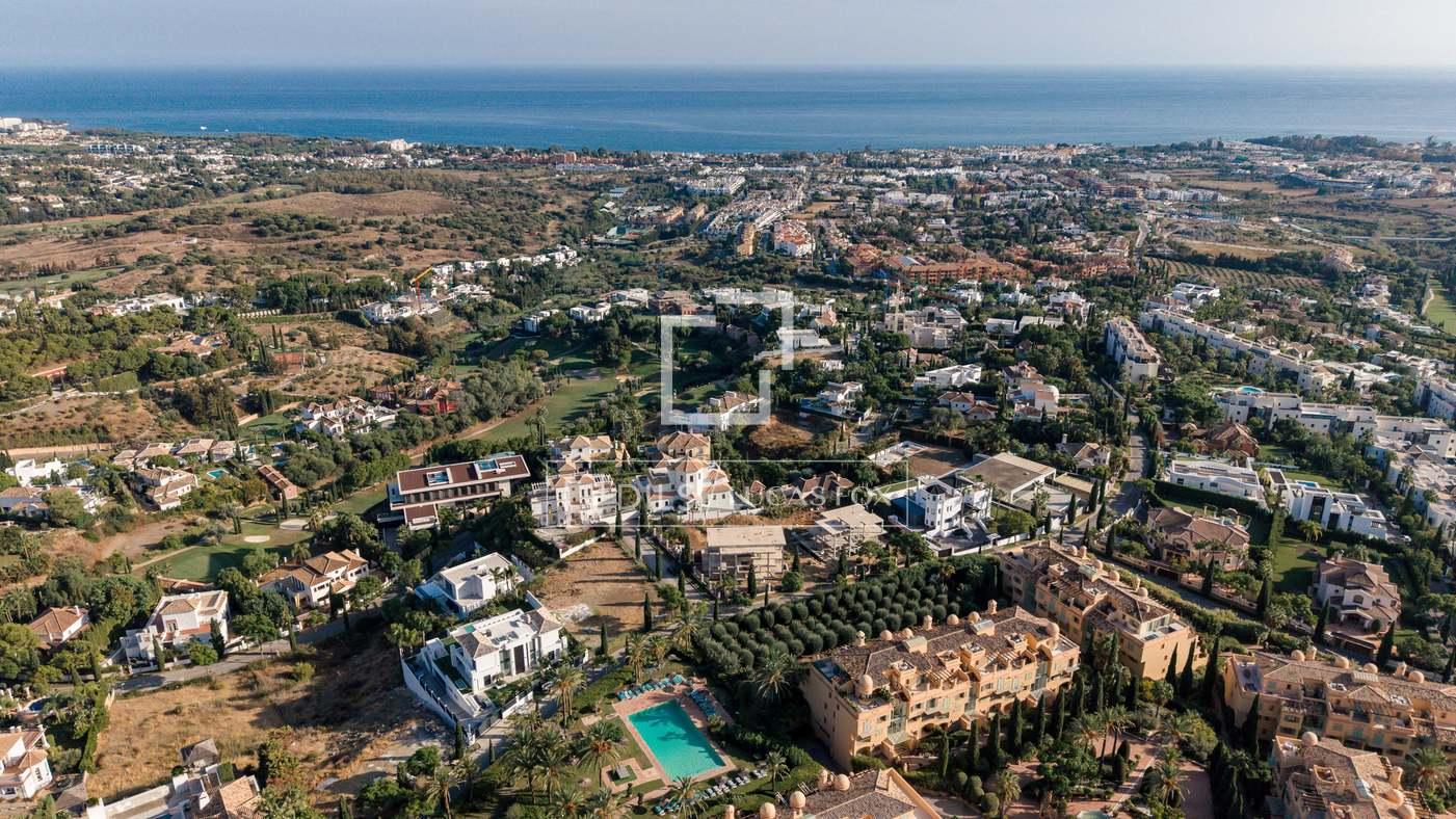 Plot for Sale in Benahavís