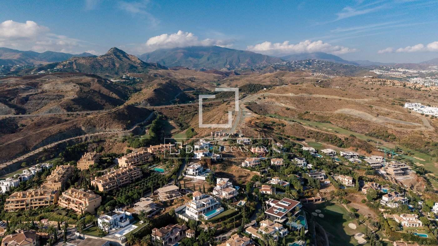 Plot for Sale in Benahavís