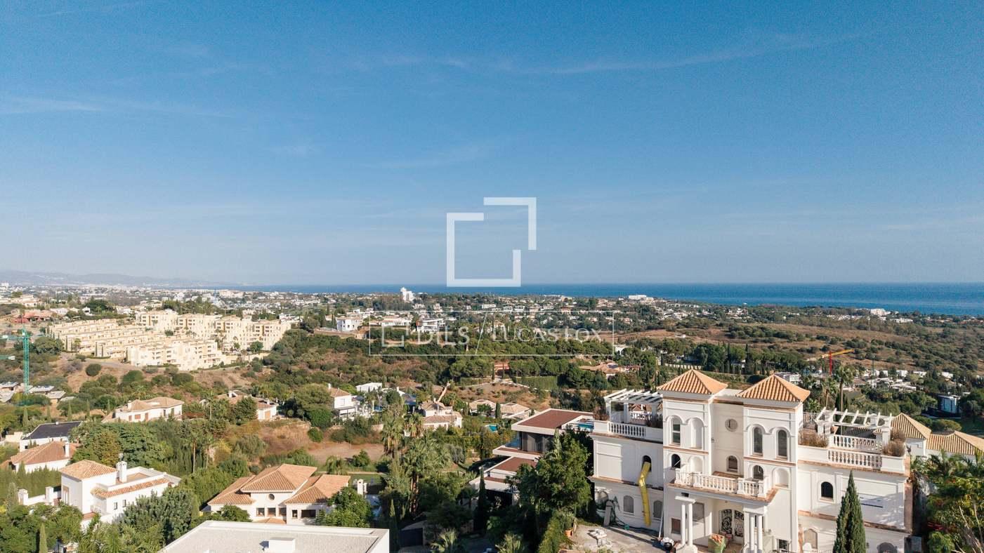 Plot for Sale in Benahavís