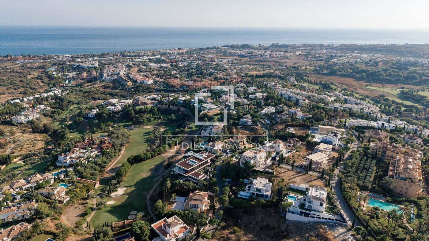 Plot for Sale in Benahavís