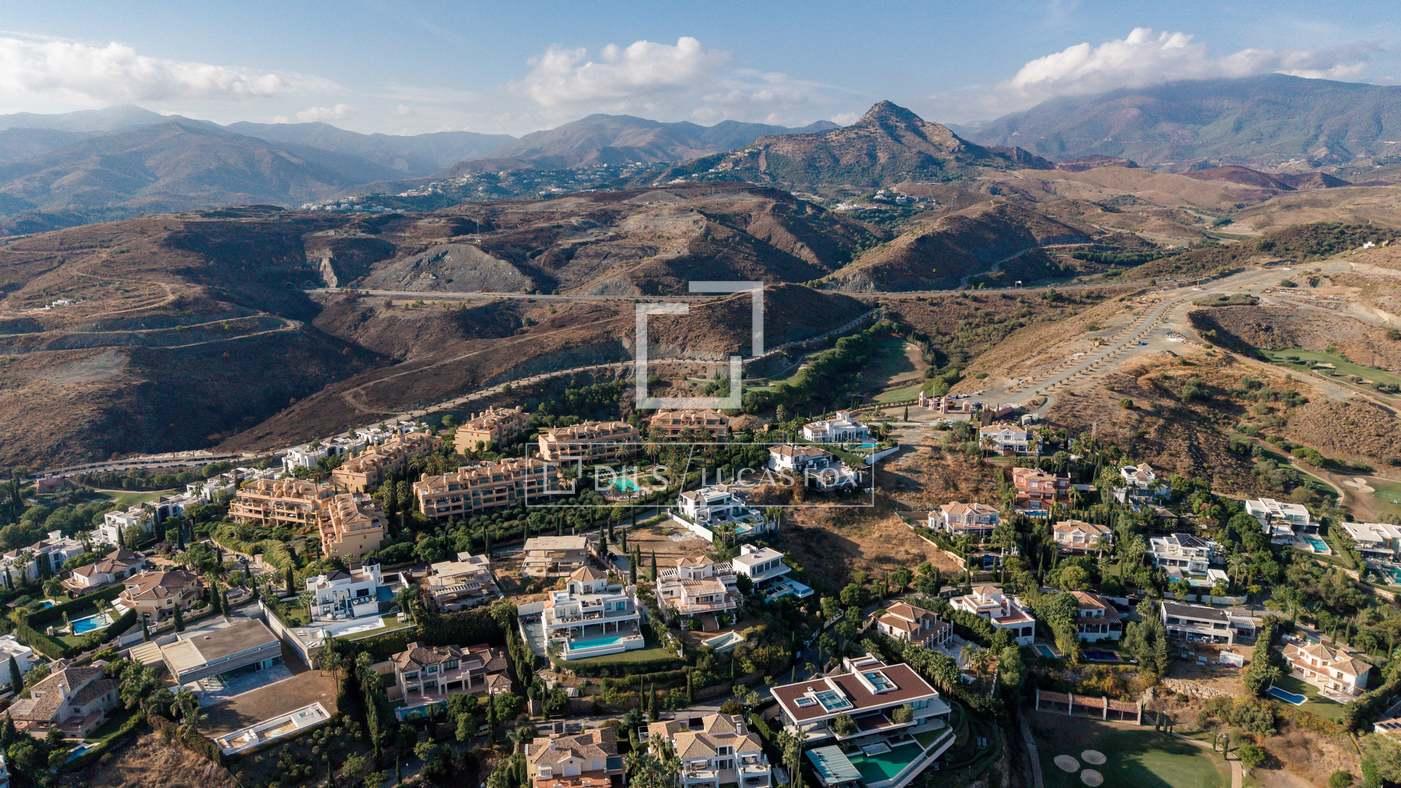 Plot for Sale in Benahavís