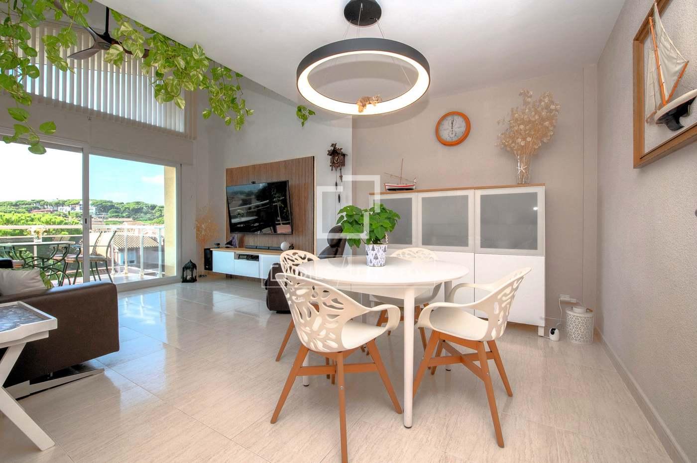 Apartment for Sale in Castell-Platja d'Aro