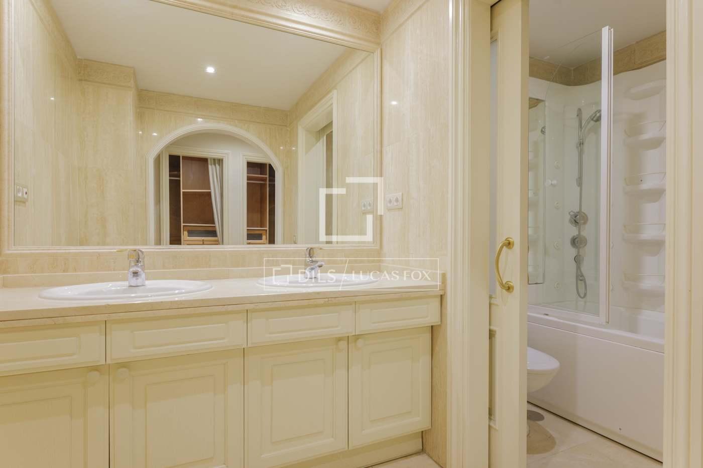 Apartment for Sale in Pozuelo de Alarcón