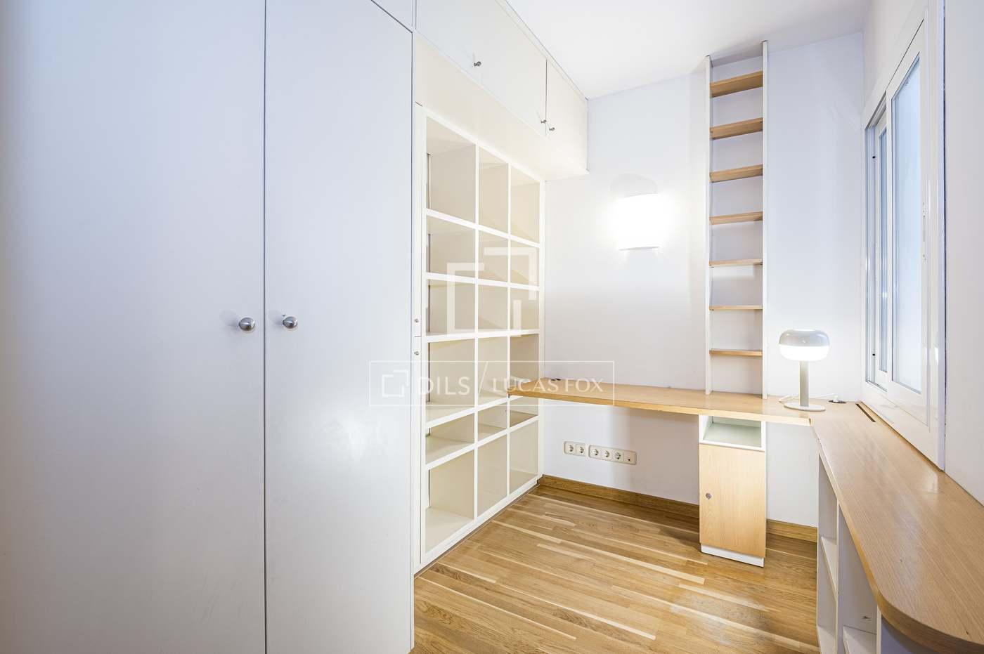 Apartment for Sale in Sant Cugat del Vallès