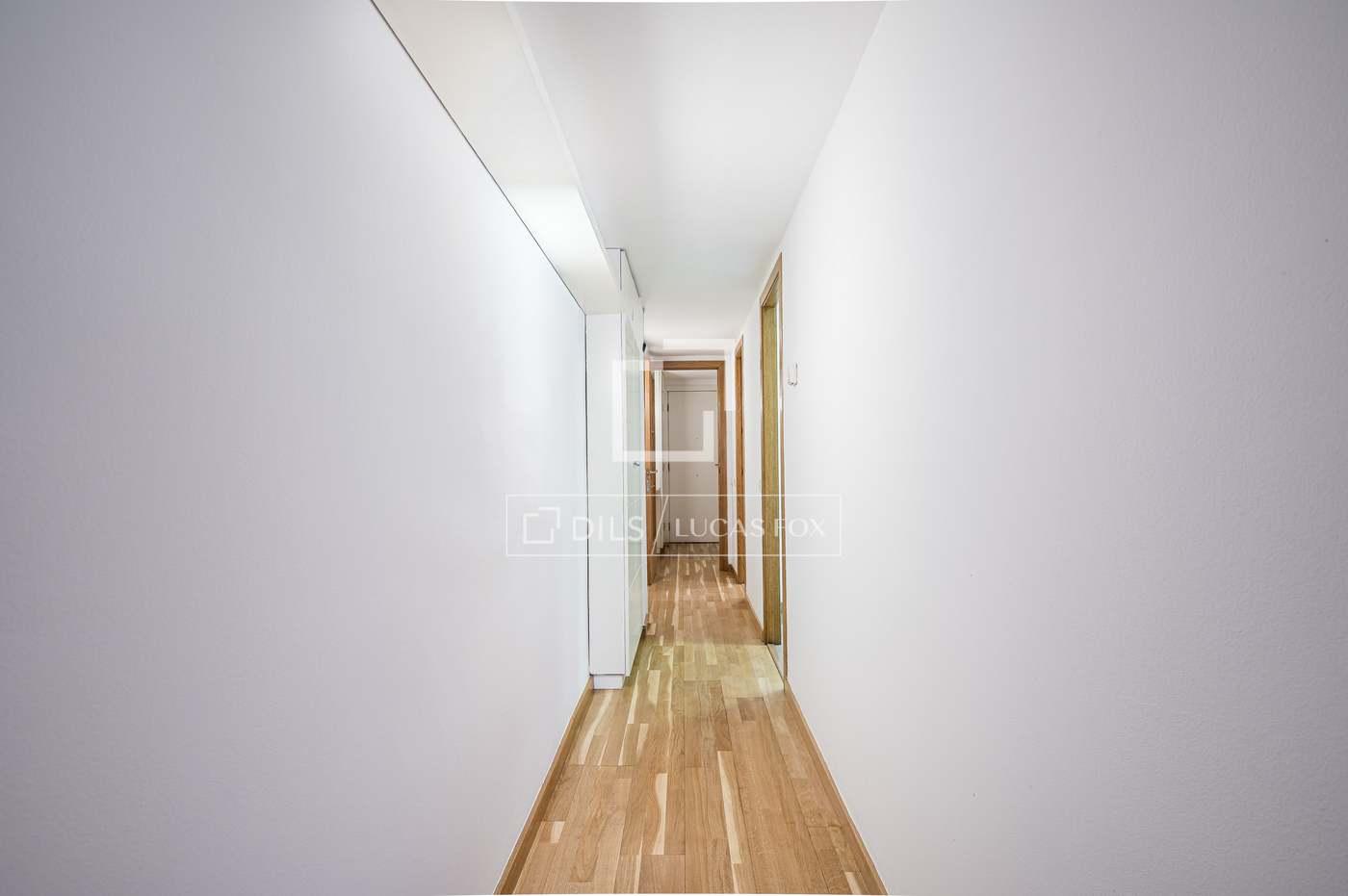 Apartment for Sale in Sant Cugat del Vallès