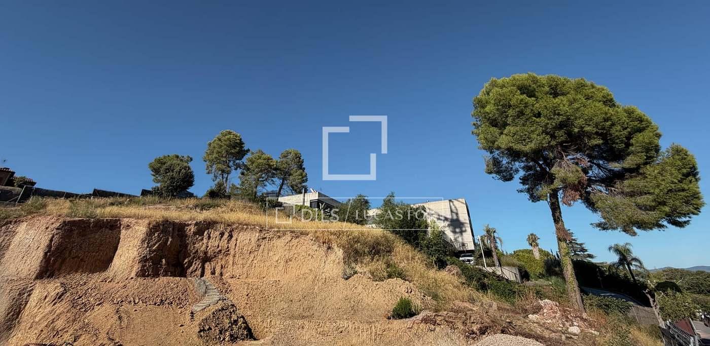 Plot for Sale in Cerdanyola del Vallès