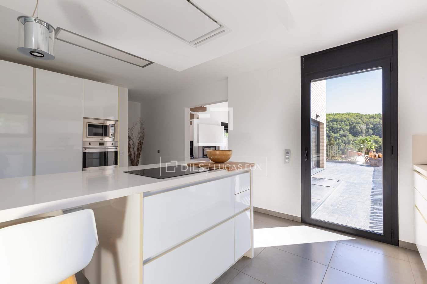 House for Sale in Vallirana