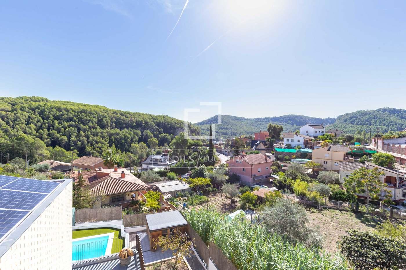 House for Sale in Vallirana