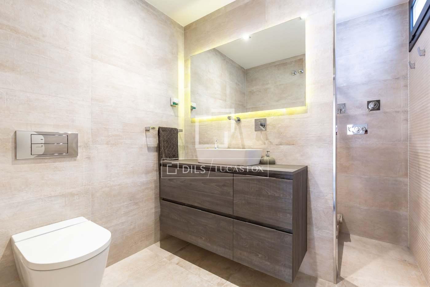 House for Sale in Vallirana