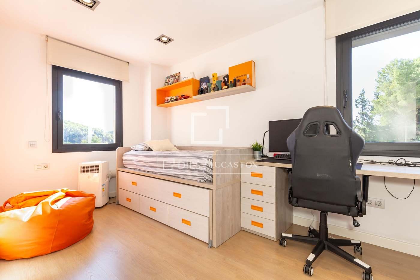 House for Sale in Vallirana