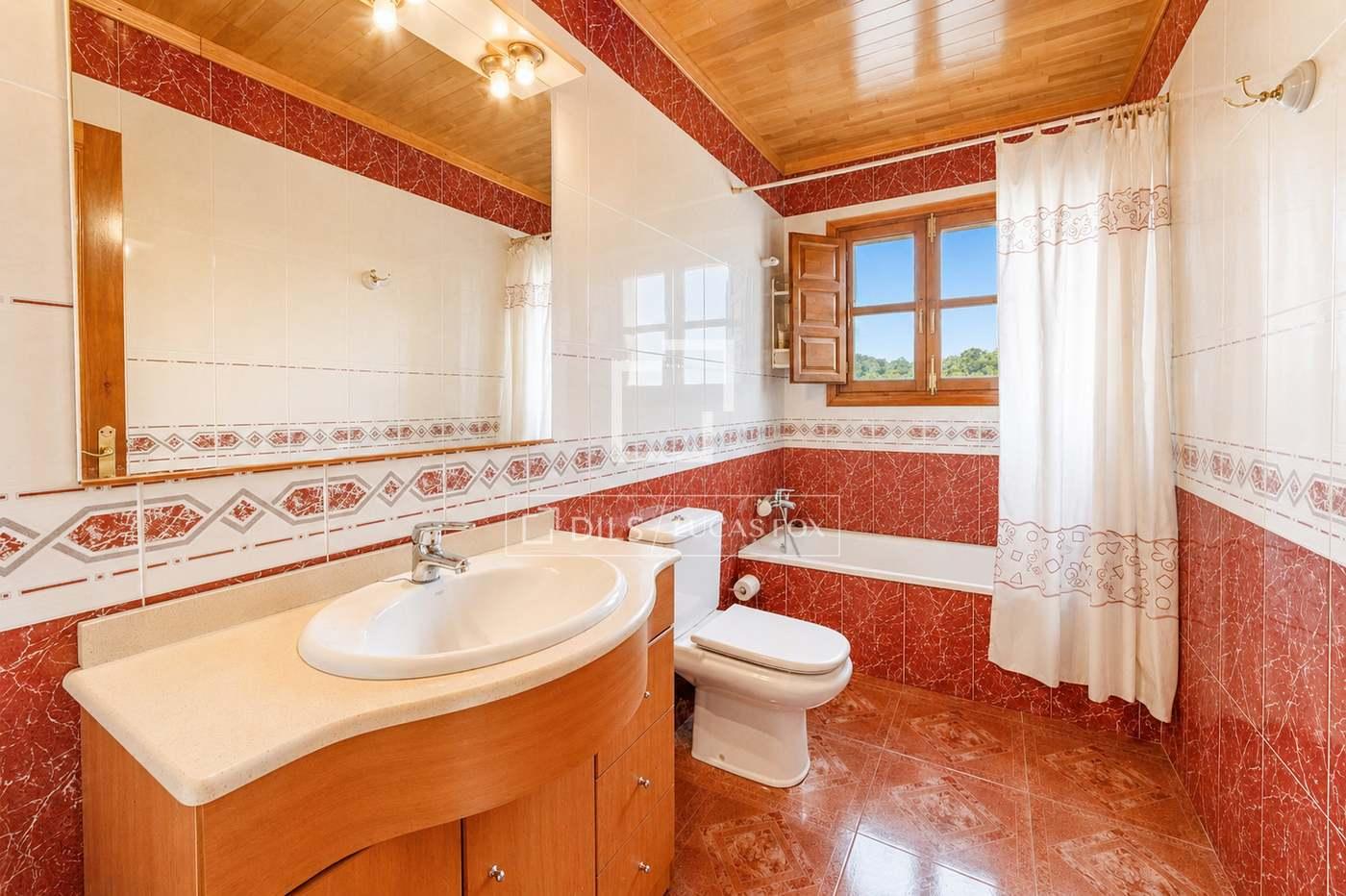 House for Sale in La Bisbal del Penedès
