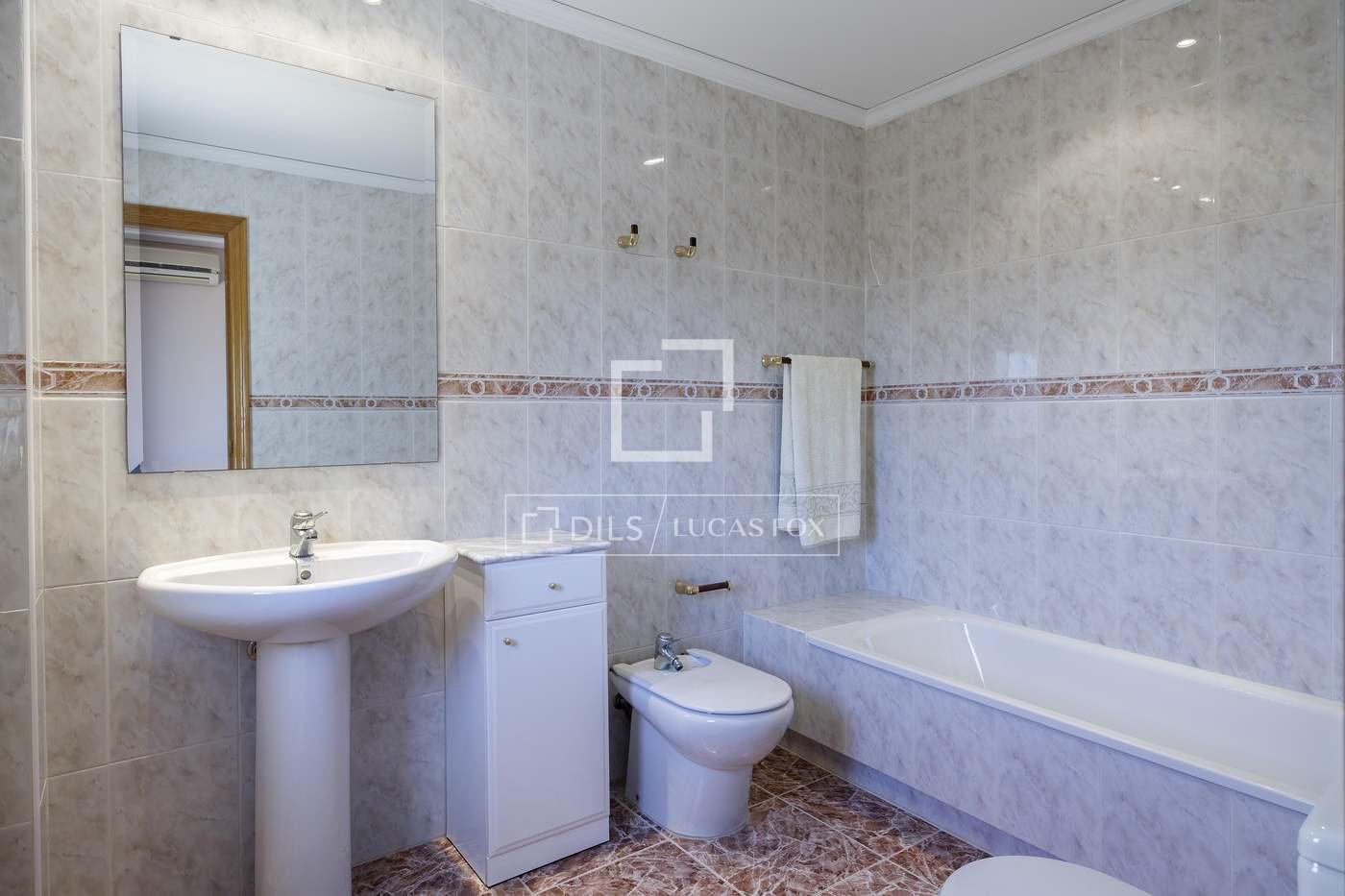 House for Sale in Puçol