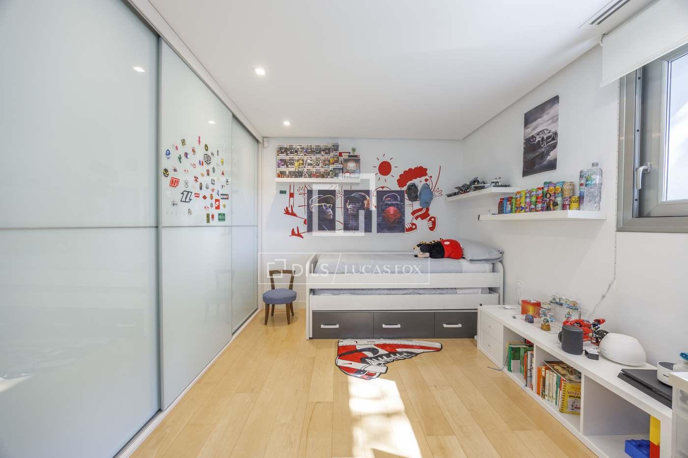 House for Rent in Godella
