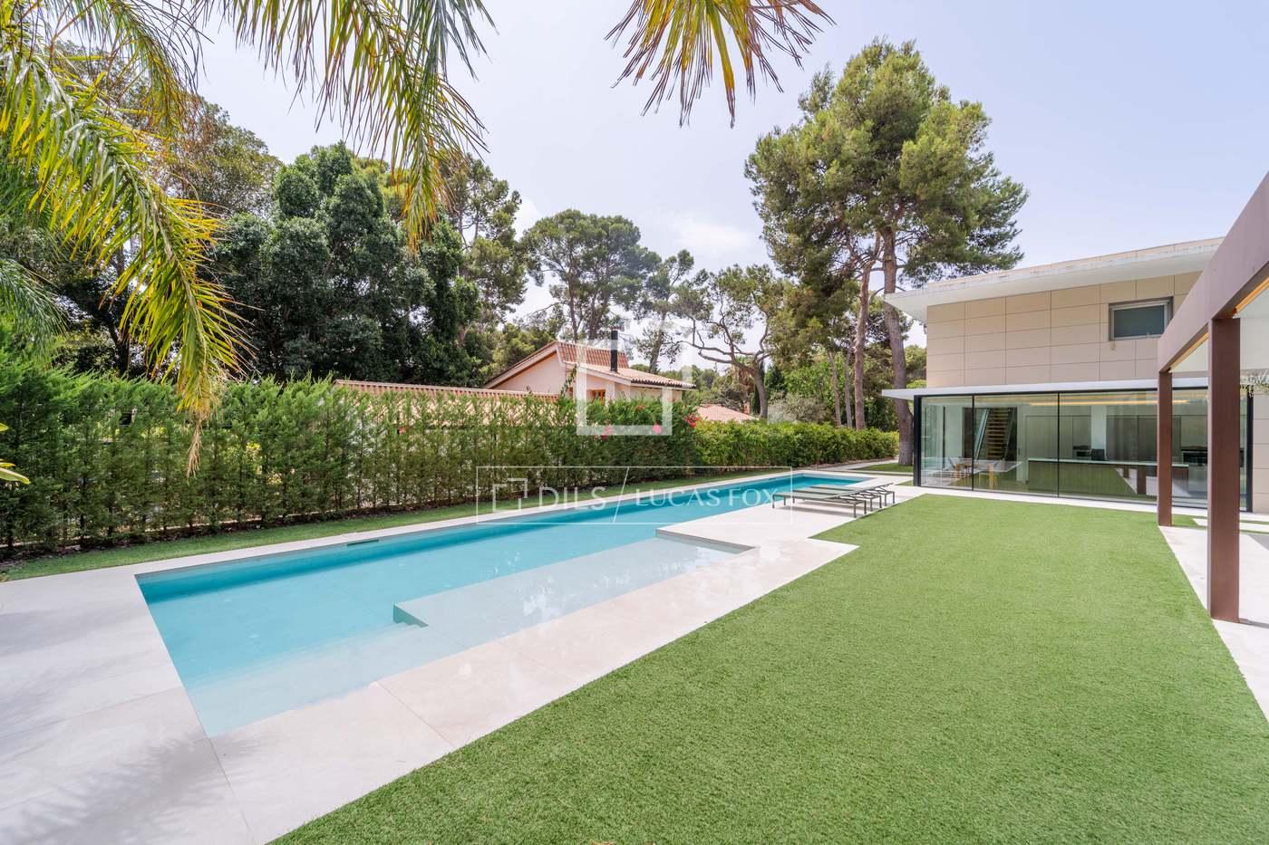 House for Rent in Godella