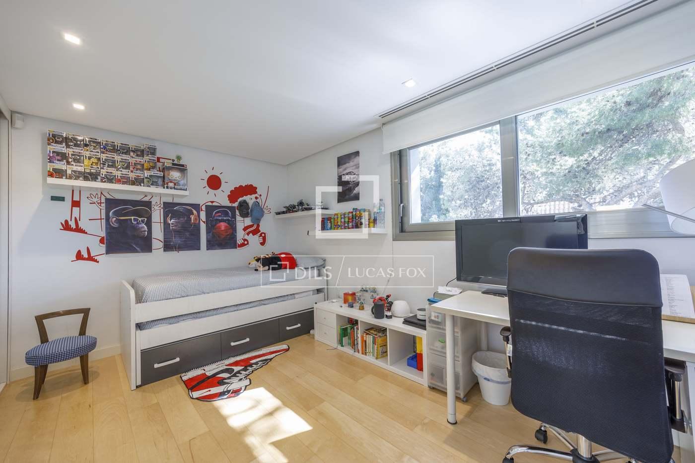 House for Rent in Godella