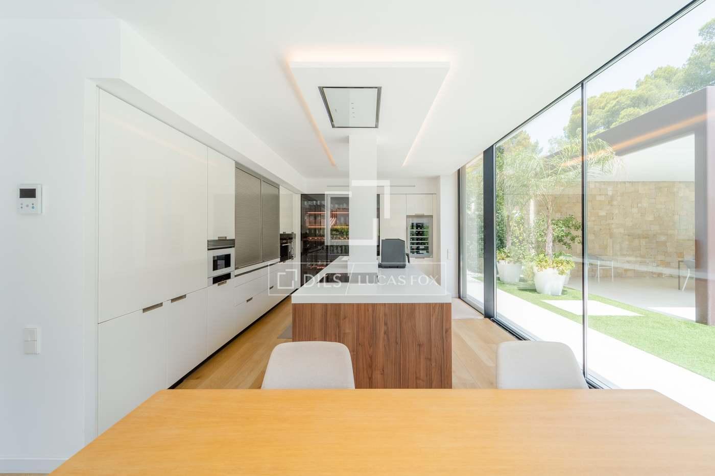 House for Rent in Godella