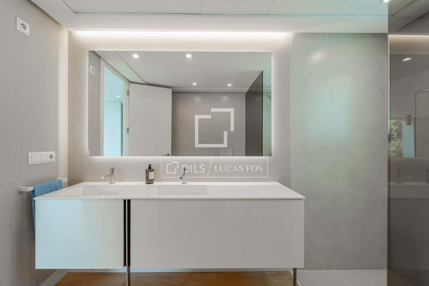 House for Rent in Godella