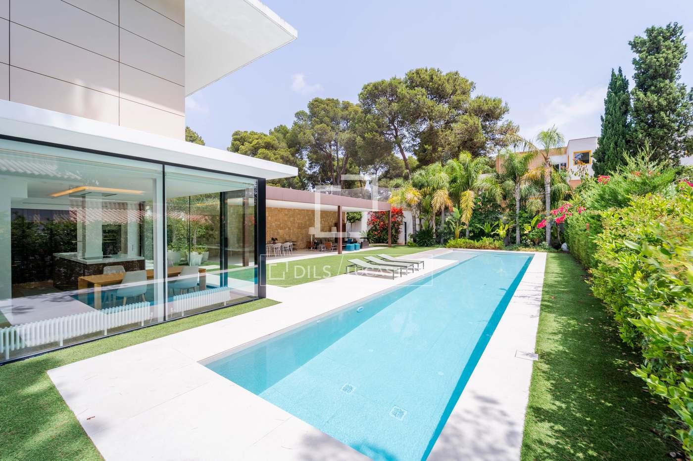 House for Rent in Godella