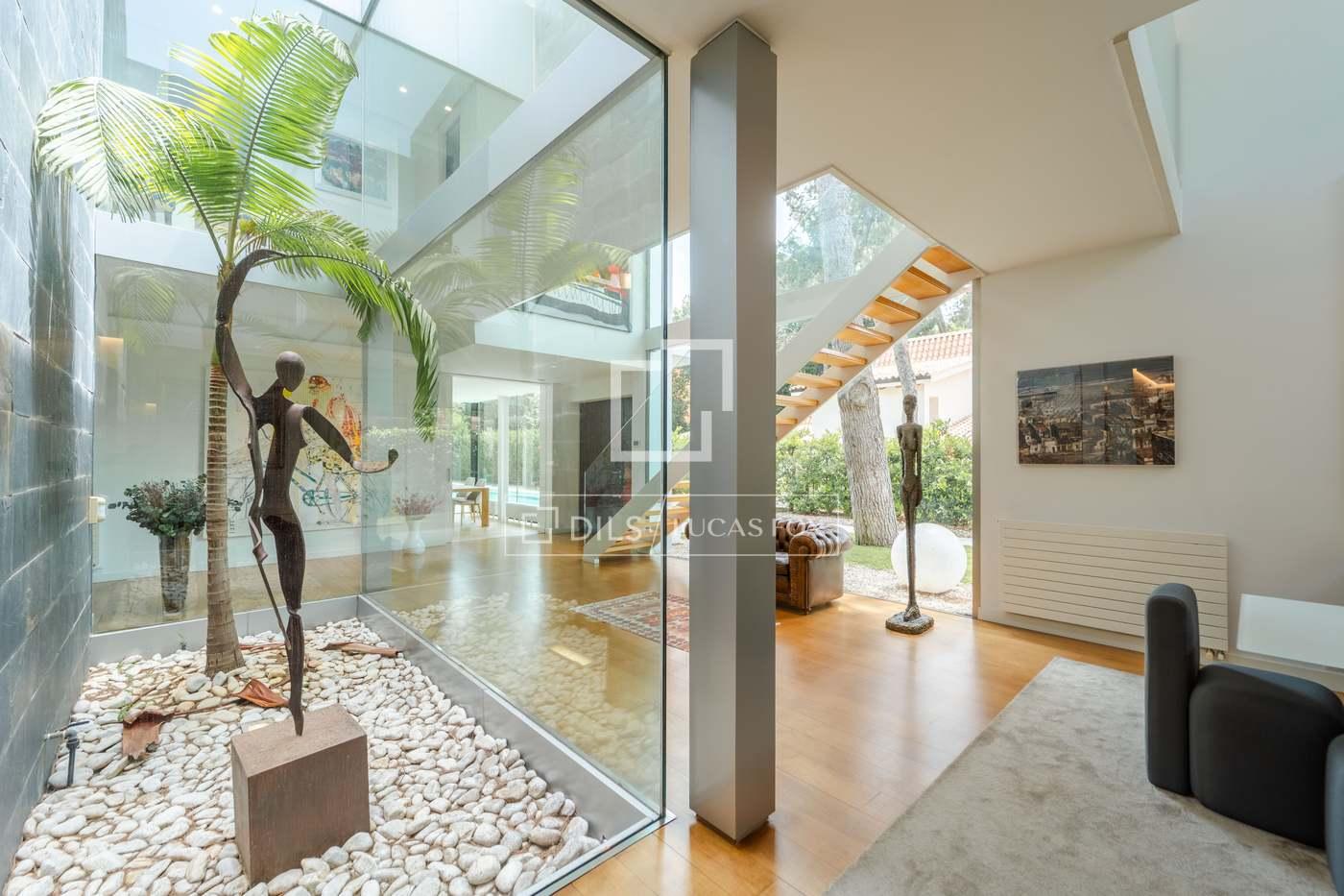 House for Rent in Godella