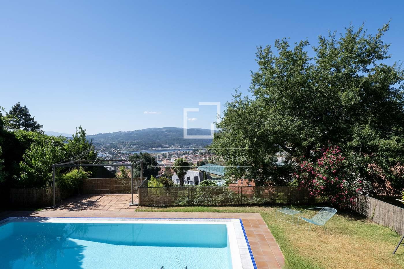 House for Sale in Poio