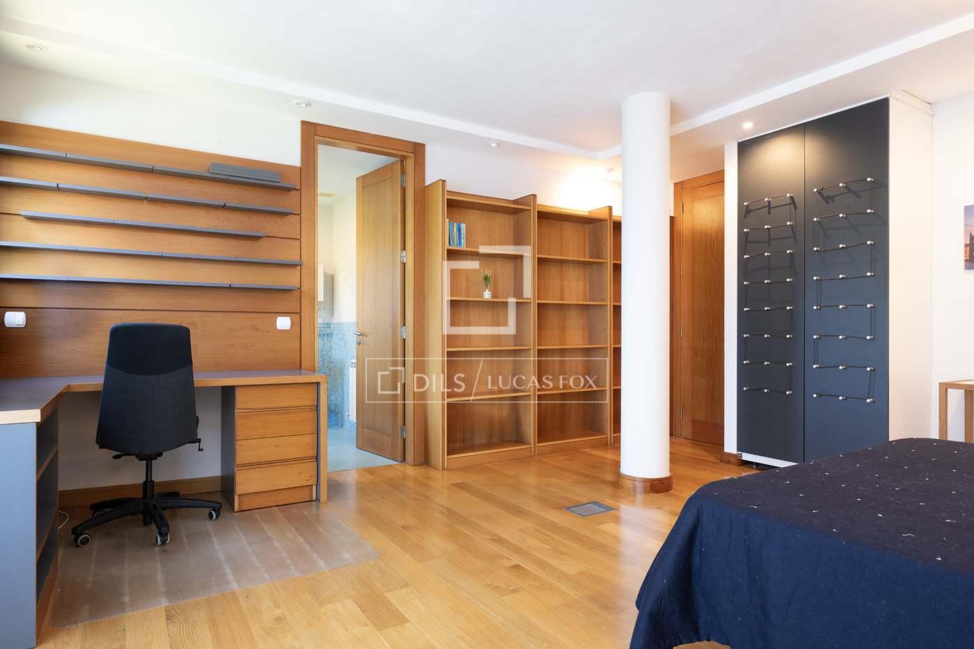 House for Sale in Poio