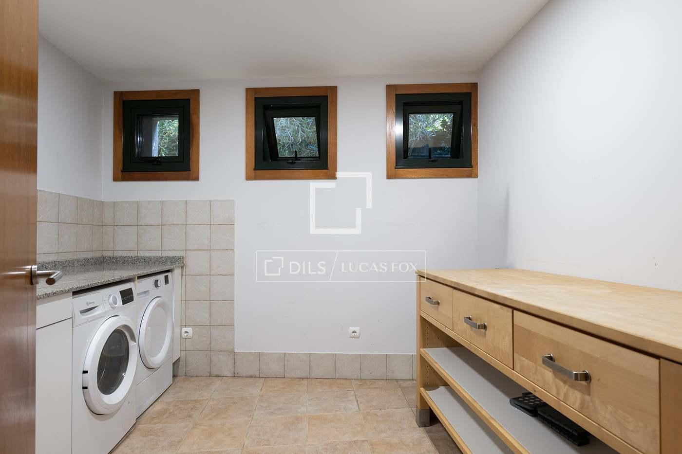 House for Sale in Poio