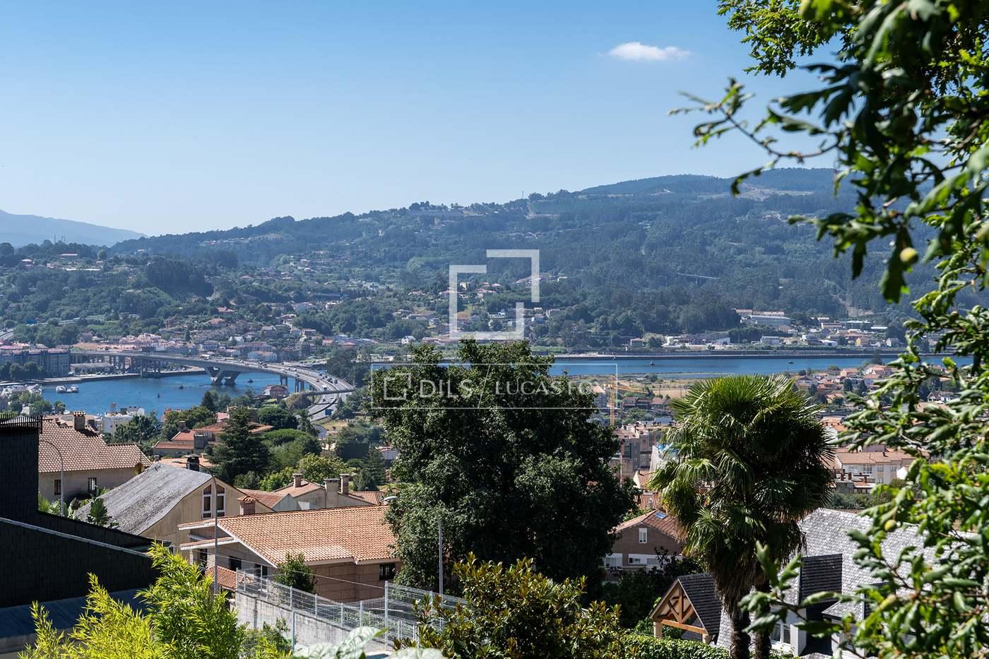 House for Sale in Poio