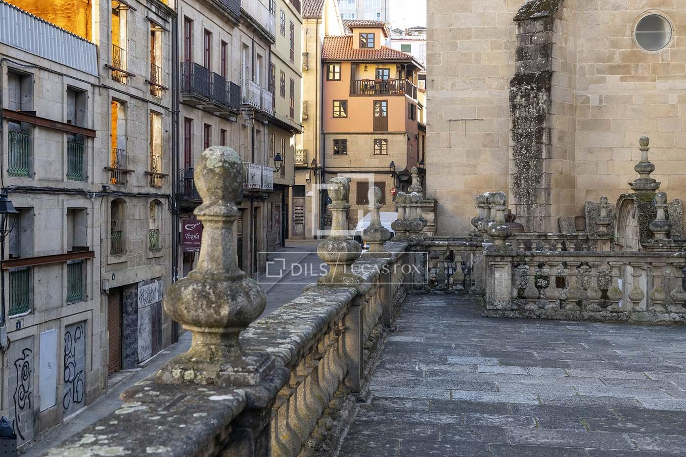 Building for Sale in Ourense