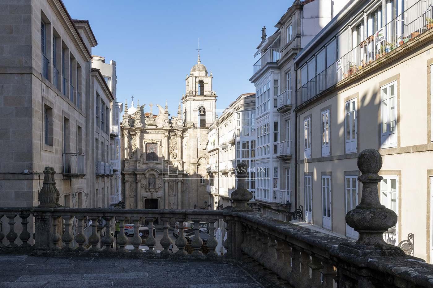 Building for Sale in Ourense
