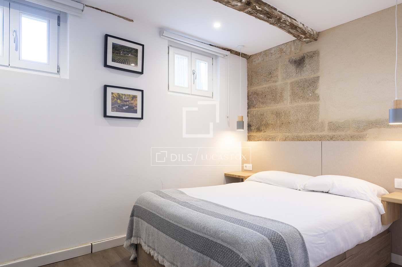 Building for Sale in Ourense